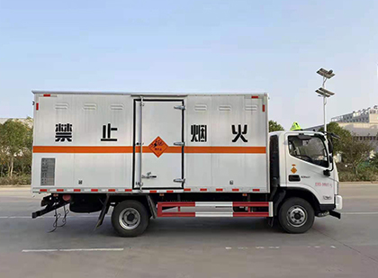 峨边爆破器材运输车
